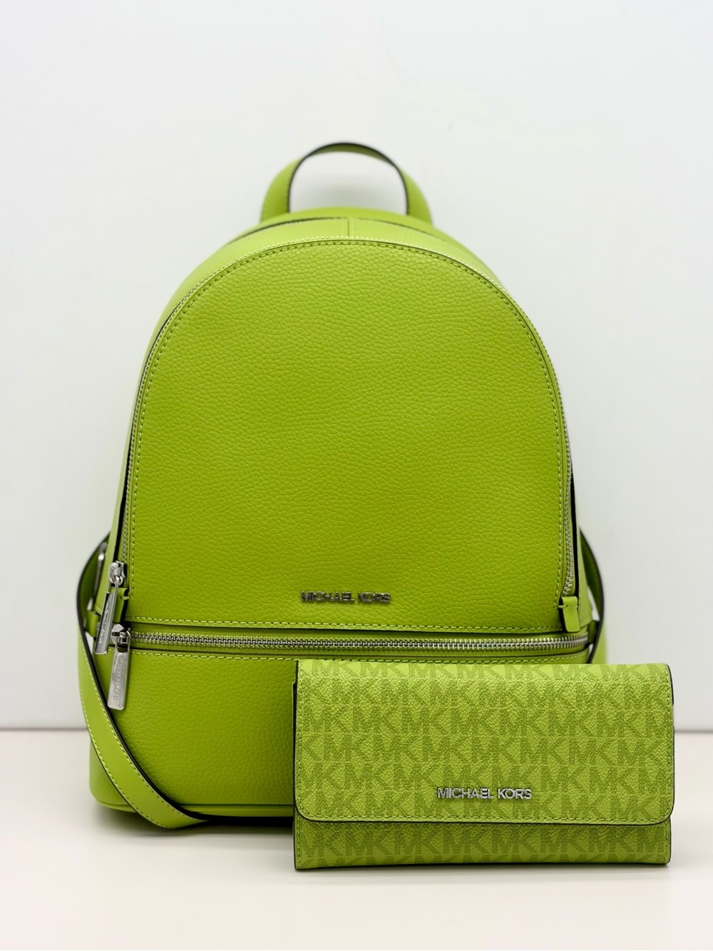 Michael Kors Rhea medium backpack and wallet Set Lime - Picture 5 of 16